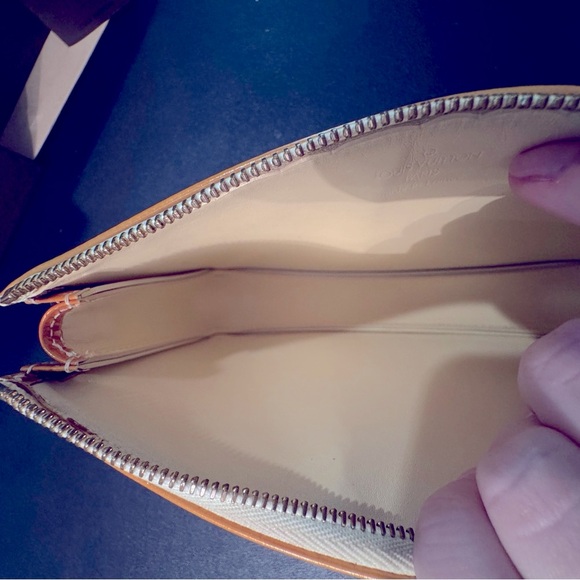 AUTHENTIC Vintage LV Vernis Lexington Monogrammed Pouchette - Picture 5 of 13